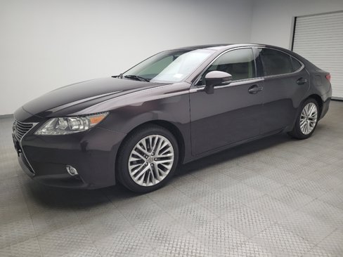 Used 2015 Lexus ES 350 w/ Ultra Luxury Package image 2