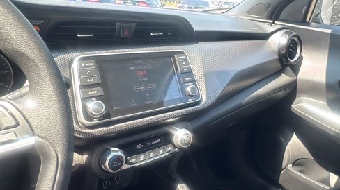 Used 2020 Nissan Kicks SV image 19