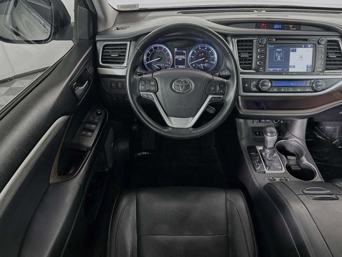Used 2018 Toyota Highlander Limited image 21