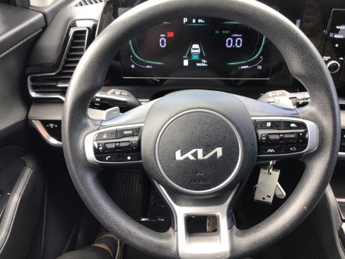 Used 2023 Kia Sportage LX image 8