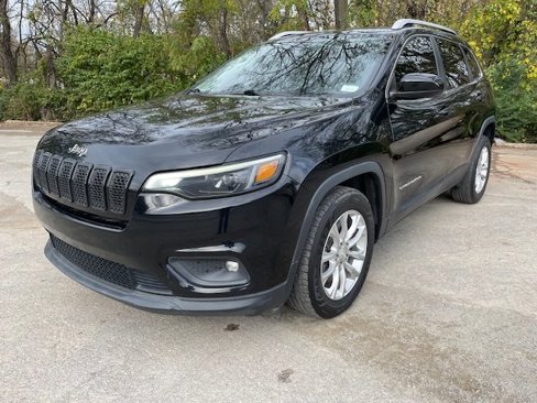 Used 2019 Jeep Cherokee Latitude w/ Popular Appearance Group image 1