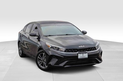 Used 2023 Kia Forte LXS w/ LXS Technology Package image 2