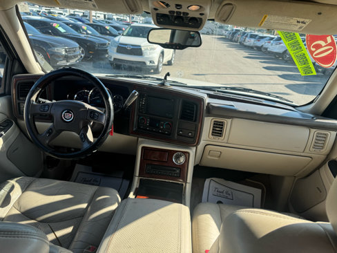Used 2005 Cadillac Escalade AWD image 13