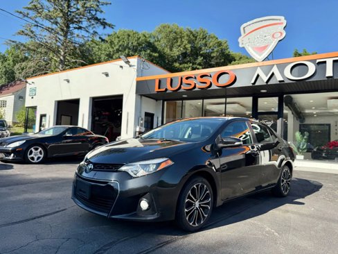 Used 2015 Toyota Corolla S image 2
