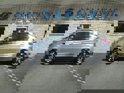 Used 2022 Ford Edge SEL image 2