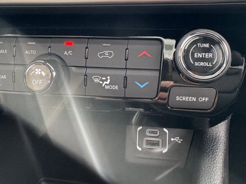 New 2025 Jeep Compass Limited image 21