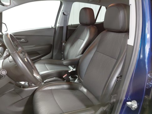 Certified 2020 Chevrolet Trax LT w/ LT Convenience Package image 5