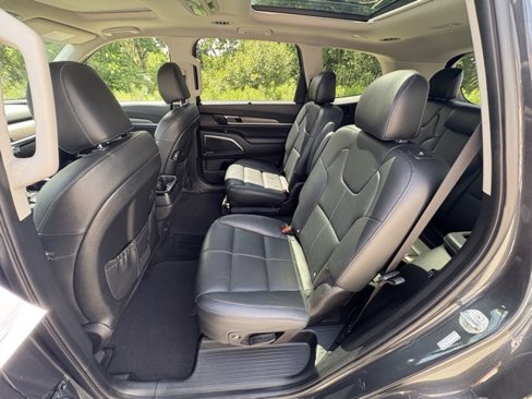 Used 2021 Kia Telluride SX w/ Nightfall Edition Package image 15