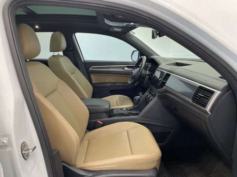 Used 2020 Volkswagen Atlas Cross Sport SEL w/ Cross Sport MDO Package image 16