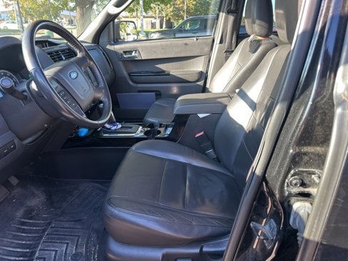 Used 2011 Ford Escape Limited w/ 302A Rapid Spec Order Code image 6