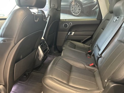 Used 2018 Land Rover Range Rover Sport HSE image 13