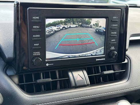 Used 2022 Toyota RAV4 LE image 30
