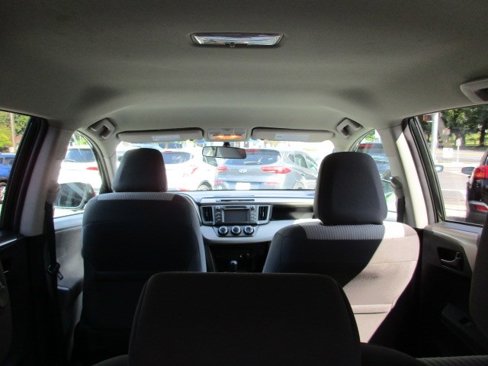 Used 2013 Toyota RAV4 LE image 29