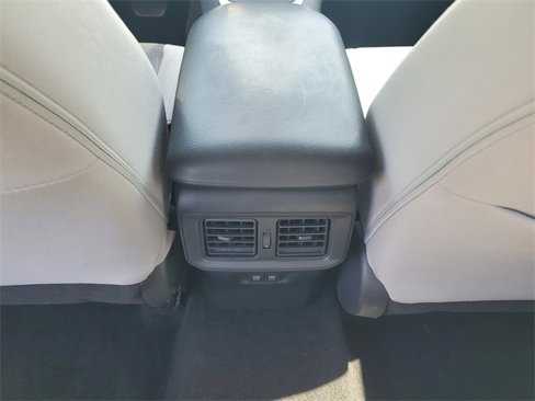 Used 2021 Toyota RAV4 XLE image 14