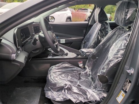 Certified 2025 Hyundai Elantra SE w/ Cargo Package image 20