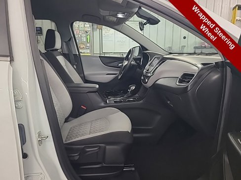 Used 2023 Chevrolet Equinox LT w/ Driver Convenience Package image 28