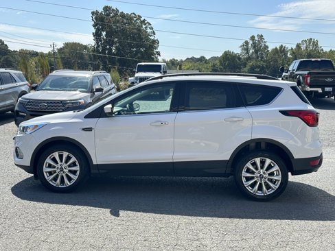 Used 2019 Ford Escape SEL image 3