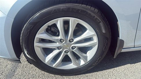 Used 2017 Chevrolet Malibu LT image 12