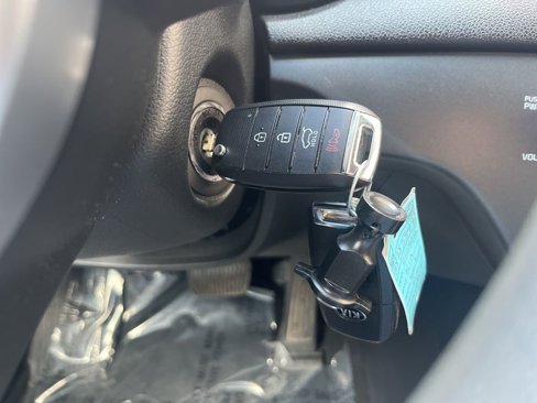 Used 2020 Kia Sportage LX image 42
