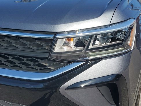 Certified 2022 Volkswagen Taos S w/ IQ Drive S Package image 12