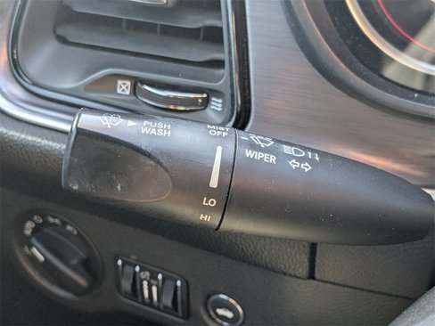 Used 2016 Dodge Challenger SXT image 24