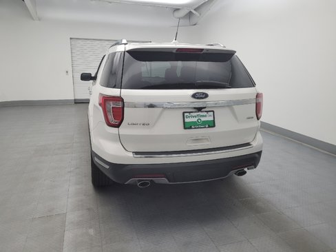 Used 2018 Ford Explorer Limited w/ Equipment Group 301A image 6