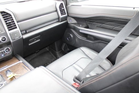 Used 2019 Ford Expedition Platinum image 11