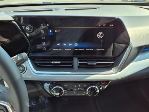 New 2025 Chevrolet Trax LT w/ Driver Confidence Package image 10