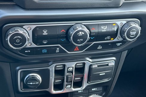 Used 2023 Jeep Wrangler Unlimited image 20