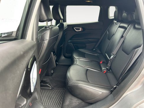 Used 2024 Jeep Compass Trailhawk image 30