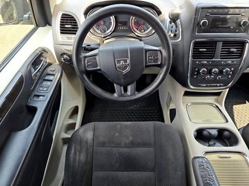 Used 2014 Dodge Grand Caravan SXT image 13