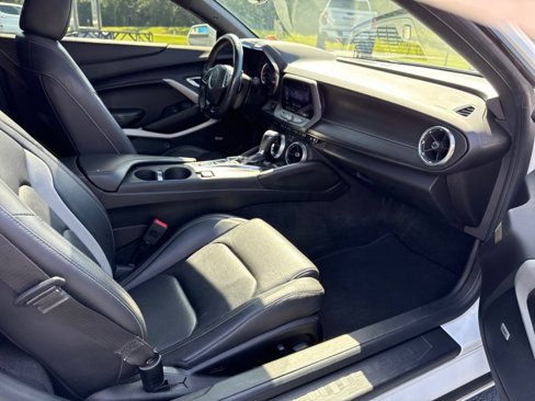 Used 2019 Chevrolet Camaro LT w/ RS Package image 12