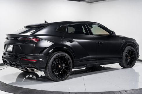 Used 2023 Lamborghini Urus S image 3