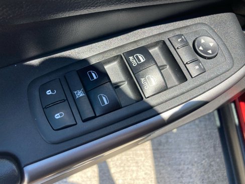 Used 2019 Jeep Cherokee Latitude Plus image 15