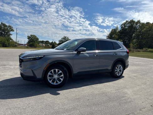 Used 2023 Honda CR-V LX image 3