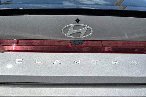 Certified 2025 Hyundai Elantra Sport image 27