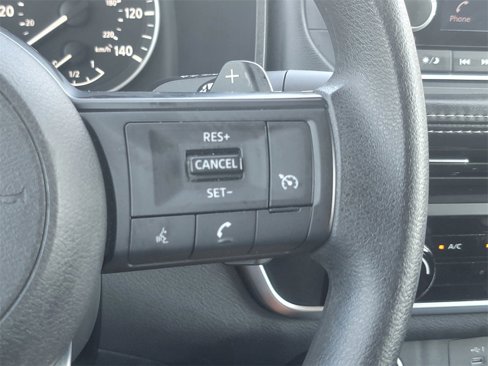 Used 2023 Nissan Rogue S image 34