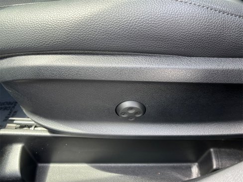 Certified 2024 Mercedes-Benz GLB 250 w/ Driver Assistance Package image 11