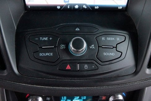 Used 2015 Ford Escape SE w/ SE Chrome Package image 21