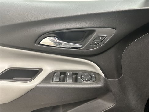 Used 2020 Chevrolet Equinox LT image 17