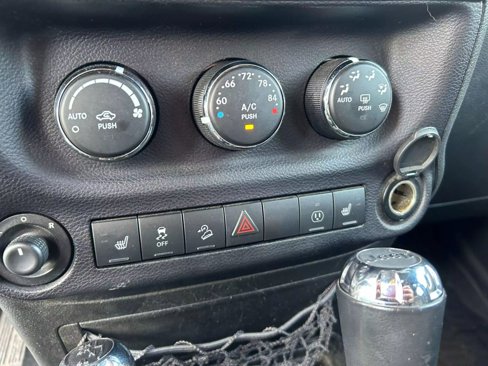 Used 2015 Jeep Wrangler Unlimited Sahara w/ Connectivity Group image 34