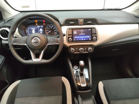 Used 2021 Nissan Versa SV image 22