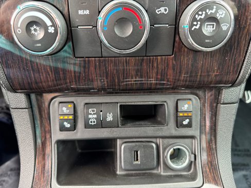 Used 2017 Chevrolet Traverse LT w/ Style and Technology Package image 28