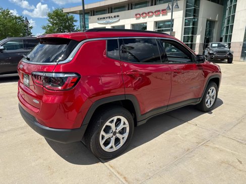 New 2025 Jeep Compass Latitude w/ Sun and Sound Group image 5