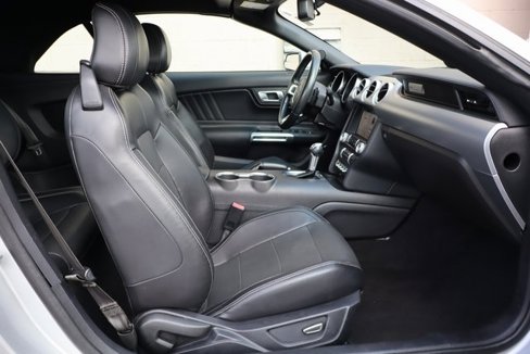 Used 2019 Ford Mustang Premium image 39