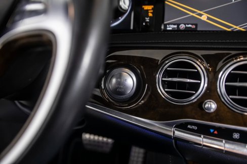 Used 2014 Mercedes-Benz S 550 Sedan image 32