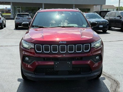 Used 2022 Jeep Compass Latitude image 9