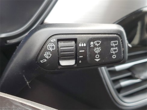 Used 2021 Ford Escape Titanium image 18