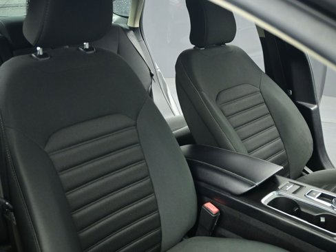 Used 2019 Ford Fusion SE image 20