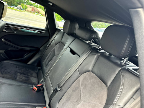Used 2015 Porsche Macan S w/ Infotainment Package image 28